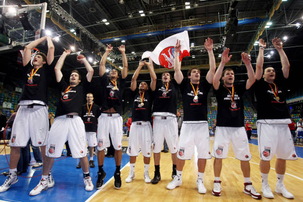 着激烈的防 着激烈的防